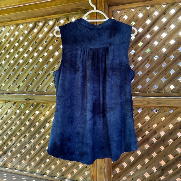 Navy Blue Sleeveless top by Rick’s, size Medium - Picture 12 of 13